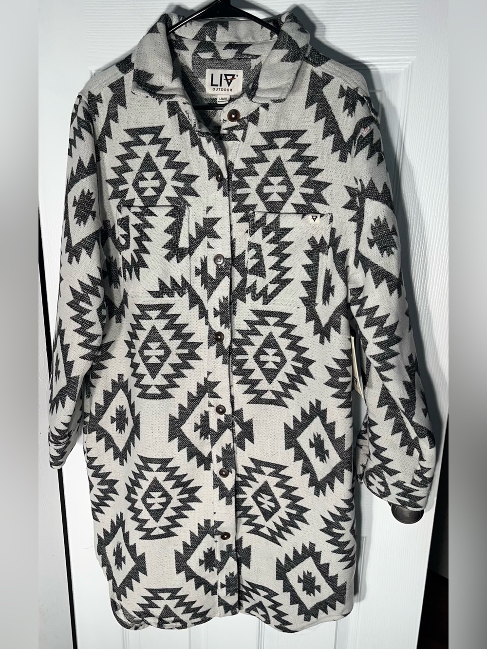 NWT Women’s Liv Outdoor Southwestern Long Shirt Jacket Shacket Large L Button